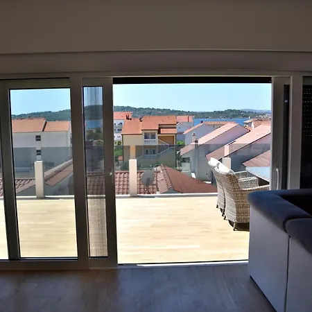Apartment Penthouse Vedo