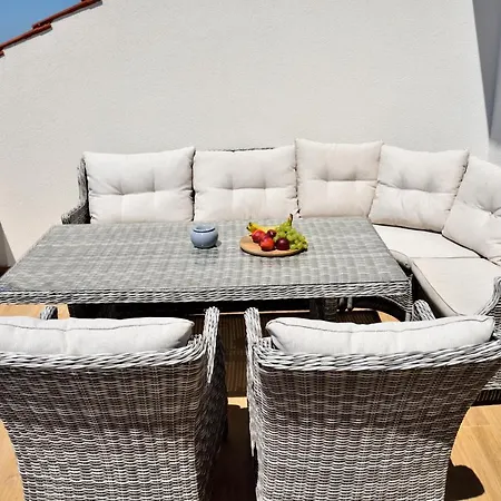 Apartment Penthouse Vedo *